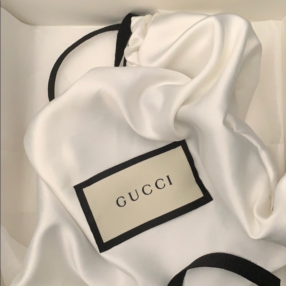 AUTHENTIC Gucci Leather Belt w/ Double G Buckle, size 90/36, fits size 8, 1.5in - Picture 2 of 4
